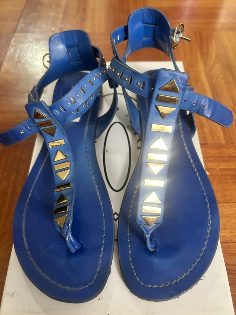 Steve Madden Royal Blue T-Strap Sandals with Silver Geometric Studs